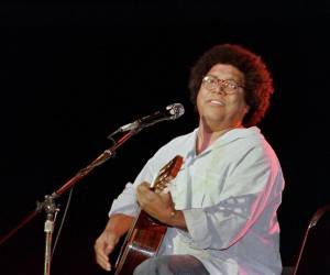 El cantautor cubano Pablo Milanés falleció este lunes a los 77 años en Madrid. Su música queda para la posteridad en Cuba y a nivel mundial.