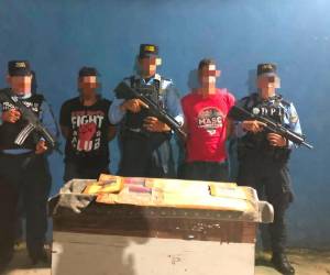 Los sujetos fueron detenidos horas después del crimen por agentes de la Dirección Policial de Investigaciones.