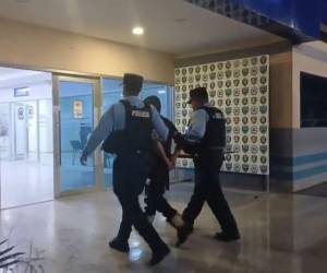 El guardia de seguridad fue capturado por agentes de la Policía Nacional asignados en Siguatepeque, Comayagua, tras recibir una denuncia por la mujer ofendida.