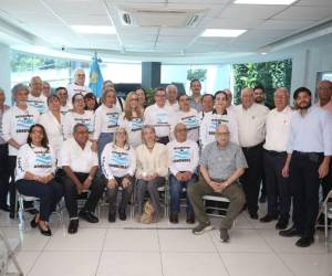 También se anunció que se hará la recolección de firmas en los bajos del Congreso Nacional, como otra medida para realizar el juicio politico.