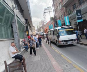 Los transportistas suspendieron las tomas luego de que la Sefin les confirmara desembolsos pendientes, evitando así el incremento al pasaje y nuevas protestas en la capital hondureña.