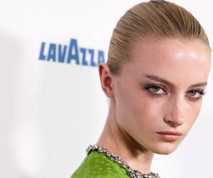 La modelo Kai Schreiber, de 17 años, hija de los actores Naomi Watts y Liev Schreiber, recibió el galardón Breakthrough Model of the Year durante la gala de los Fashion Media Awards organizada por The Daily Front Row el pasado viernes.