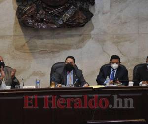 La propuesta fue enviada hace 15 días a las siete organizaciones a fin de que cedieran su mandato constitucional y en su lugar nombraran a notables hondureños.