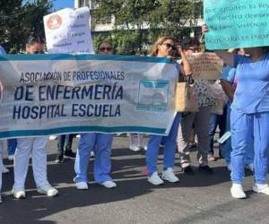 Representantes del gremio denunciaron que no han sido convocados a conversaciones, pese a que previamente se les había garantizado estabilidad laboral.