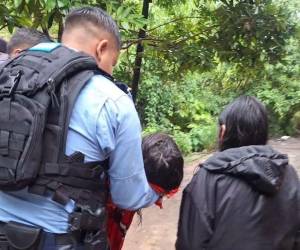 La menor cayó a la quebrada el pasado sábado 4 de octubre, por lo que habitantes, familiares y autoridades rápidamente se desplegaron para encontrar a la niña.