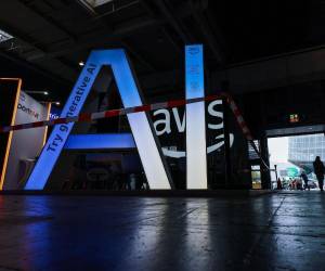 Predicciones 2026: Esta nueva era de internet, que según los expertos va a llegar a fusionar el entorno físico con el mundo digital.