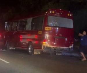 La situación provocó la movilización inmediata de las autoridades, que desplegaron un dispositivo de seguridad en el lugar.