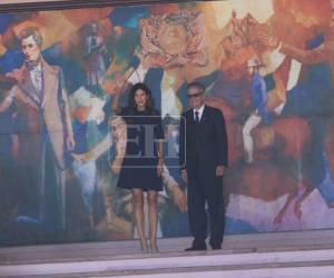 La enviada especial del presidente de Estados Unidos para el Escudo de las Américas, Kristi Noem, llegó la mañana de este domingo a Casa Presidencial para reunirse con el mandatario hondureño Nasry Asfura.