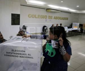 La Comisión de Asuntos Electorales revisará las iniciativas para determinar cuáles requieren reformas constitucionales.