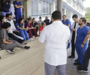 Los médicos residentes se mantienen desde hace una semana en asambleas informativas a nivel nacional.
