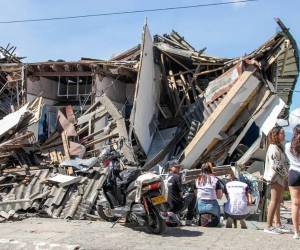 El número de personas muertas por el devastador terremoto de magnitud 7,4 que sacudió el lunes a Colombia aumentó a 169, mientras que hay 668 heridos.
