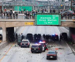 Ante el caos y disturbios en la ciudad de Los Ángeles por las protestas generada ante las redada de ICE, el presidente Donald Trump aseguró que no dudaróa en invocar la Ley de Insurreción, una de las herramientas más poderosas en las manos de los presidentes.