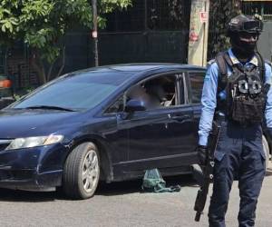 Tras perpetrar el ataque, el agresor huyó del lugar a bordo de otro vehículo, sin que hasta el momento se reporten capturas.