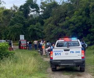 El cuerpo del joven quedó tendido cerca de la unidad que conducía.