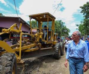 La maquinaria para las 298 alcaldías de Honduras se empezará a distribuir a finales del mes de mayo, según lo dio a conocer el presidente de la República, Nasry Asfura Zablah.