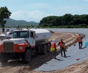 Obras de protección en el Valle de Sula buscan reducir el riesgo de inundaciones y proteger comunidades y cultivos.