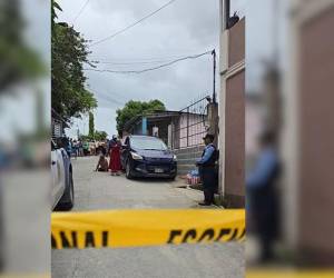 El cuerpo del fallecido quedó dentro de la camioneta.