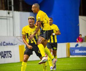 Imágenes del desarrollo del partido.