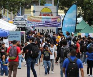 La Universidad Nacional Autónoma de Honduras (UNAH) presentó recientemente a la comunidad estudiantil un canal de Whatsapp, pero crear una red de contacto con los egresados y una base de datos.