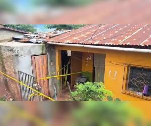 El cadáver de la mujer fue encontrado en uno de los cuartos de la casa en la que vivía con su pareja.