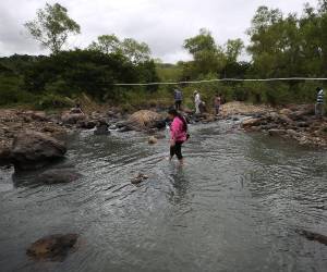 Los habitantes de la aldea Yaguacire reclaman nuevamente el puente prometido sobre el río San José, una obra urgente para evitar tragedias en época de invierno.