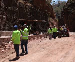 Entre ajustes contractuales y falta de financiamiento, la obra elevó su costo global pese a que la captación se proyecta hasta 2028.