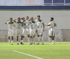 Imágenes del desarrollo del partido.