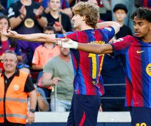 Anthony Gordon llegó a su quinto gol con el Barcelona en su primer temporada.