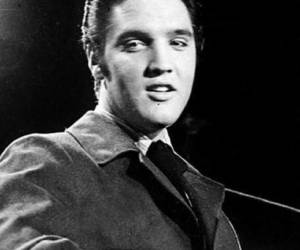 “Fue muy emotivo y empecé a llorar a los cinco minutos, y no paré”, explicó. “Así que tengo que volverla a ver”.