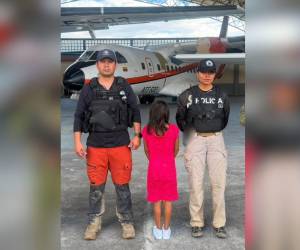 La menor fue resguardada por autoridades ecuatorianas y se gestiona su regreso a su país.