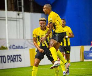 Imágenes del desarrollo del partido.