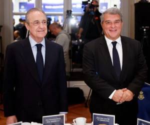 Florentino Pérez y Joan Laporta durante una reunión.
