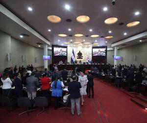 Los transportistas ejecutivos y tradicionales acordaron suspender las tomas de carreteras previstas para las próximas horas bajo la promesa del Congreso Nacional de reanudar las sesiones de trabajo.