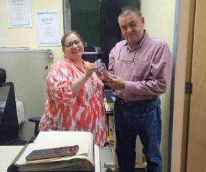 Umaña informó que entregó su carné a la administración regional, marcando así el cierre de su etapa laboral dentro del Seguro Social.