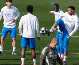 Real Madrid se juega el paso a siguiente ronda de Champions League ante Benfica.