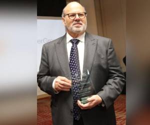 El empresario Jorge Canahuati Larach fue reconocido por Manpower Group y Brain Consulting Group por su trayectoria al frente del Grupo OPSA y sus medios.
