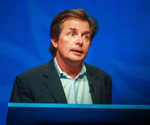 Michael J. Fox se ha convertido en uno de los referentes más importantes de Hollywood. Cuando su carrera como actor estaba en su punto álgido, un temblor en los dedos de sus manos desembocó en uno de los diagnósticos más devastadores: la enfermedad de párkinson.