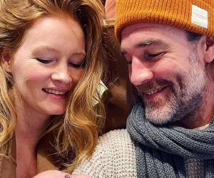 Kimberly Van Der Beek reapareció en redes sociales el jueves mediante la republicación de una versión acústica de I Don't Want to Wait, el tema principal de Dawson's Creek.