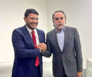 Benedetti fue recibido en Venezuela por el viceministro de Relaciones Exteriores, Rander Peña Ramírez