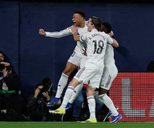 Imágenes del desarrollo del partido.