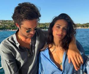 Diego Boneta fue el primero en confirmar la ruptura. Lo hizo durante una entrevista en el programa Despierta América, donde reconoció que la relación había llegado a su fin tras cinco años.