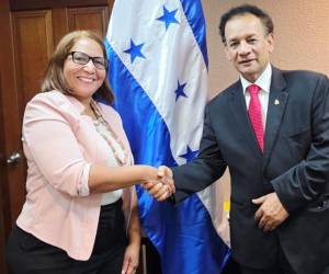 El ministro-director del INA, Javier Talabera, se reunió con la representante de la Organización de las Naciones Unidas para la Alimentación y la Agricultura (FAO) en Honduras, Fátima Espinal Mercedes.