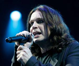 Fundador de Black Sabbath, pionero del heavy metal y figura que redefinió los límites del espectáculo en el rock, su partida dejó un vacío que ningún archivo de audio o video termina de llenar por sí solo.