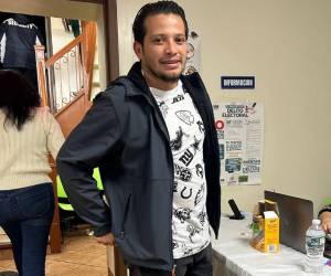 Carlos García ejerció el sufragio minutos antes del cierre en el centro de votación ubicado en Queens, Nueva York.