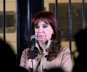 Kicillof consideró que su prisión domiciliaria y la falta de esclarecimiento del atentado son dos caras de una misma moneda.