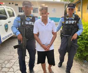 El hombre de 40 años de edad fue identificado únicamente con el alias de El Cholo.