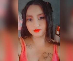 Foto en vida de Nicole Martínez, una joven madre de 27 años.