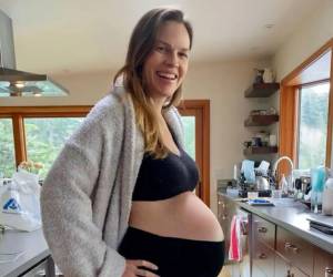 La actriz Hilary Swank, ganadora de dos Oscar, anuncia que será madre por tercera vez