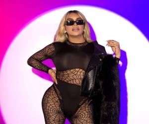 Wendy Guevara se sometió recientemente a una remodelación costal, un procedimiento quirúrgico enfocado en modificar la estructura ósea del torso con fines estéticos.