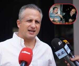 El presidente de la 'Máquina' llegó junto con jugadores del plantel para expresar sus condolencias.